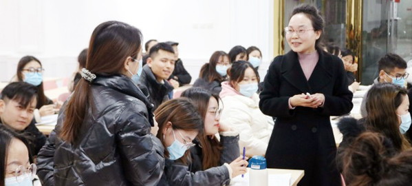 石泉 专家指导+名师授课+培优补弱+日清月结的教学模式