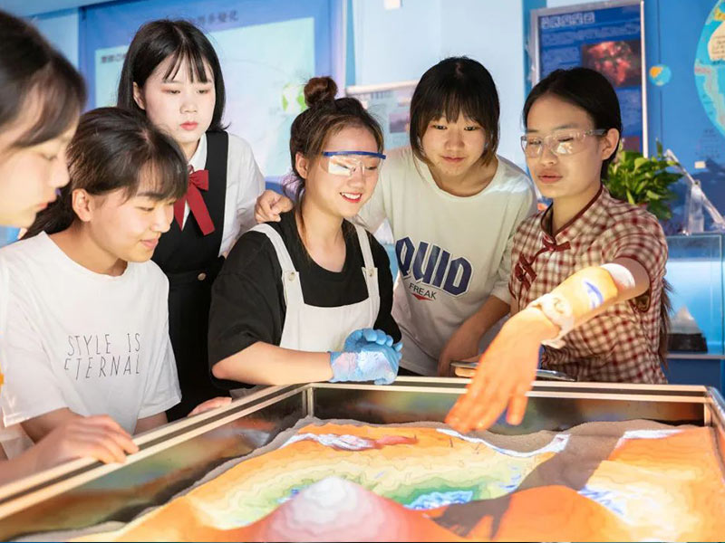 石泉数字化地理实验室