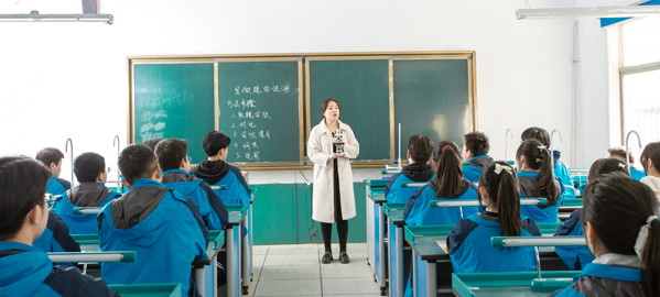 石泉引入导师机制，准确把握考试方向