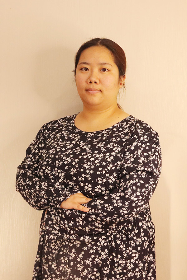 石泉候洋  本科学历，优秀班主任